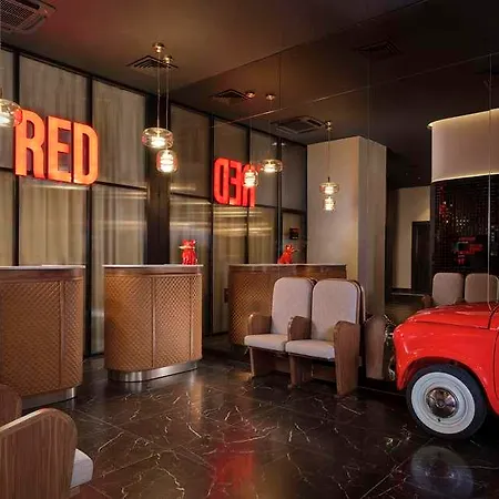 Radisson Red Hotel